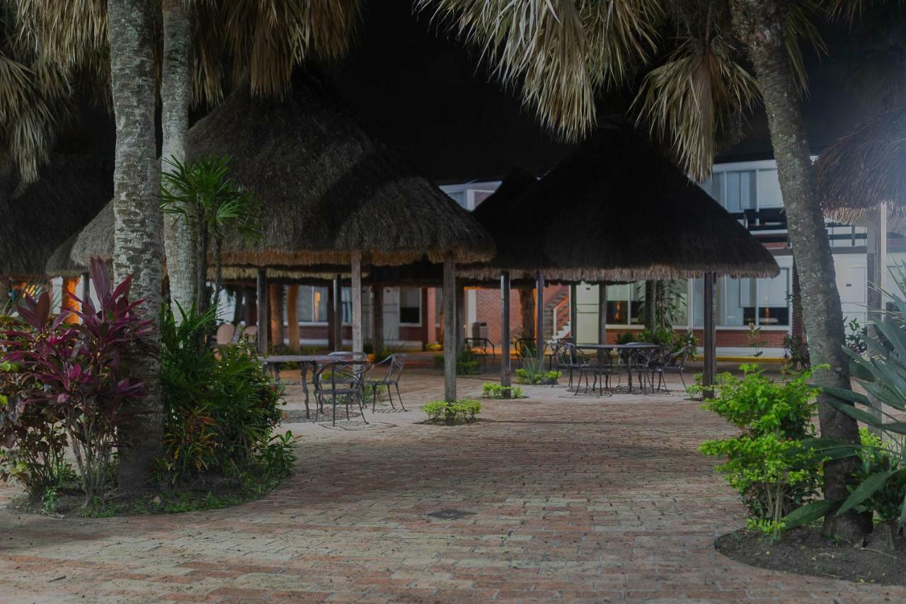 Hotel Plaza Palmas Tuxpan  エクステリア 写真